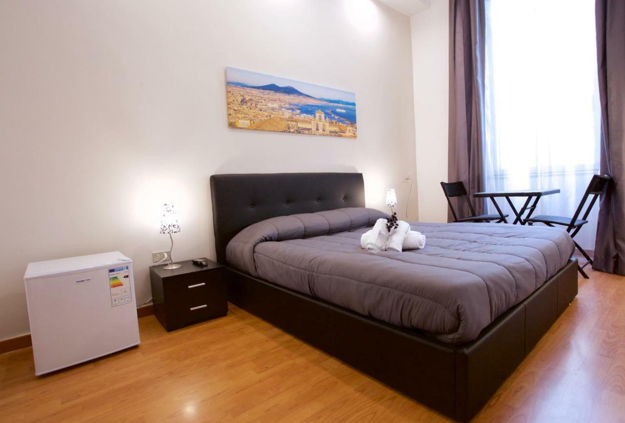 Metronapoli Bed and Breakfast Exteriör bild