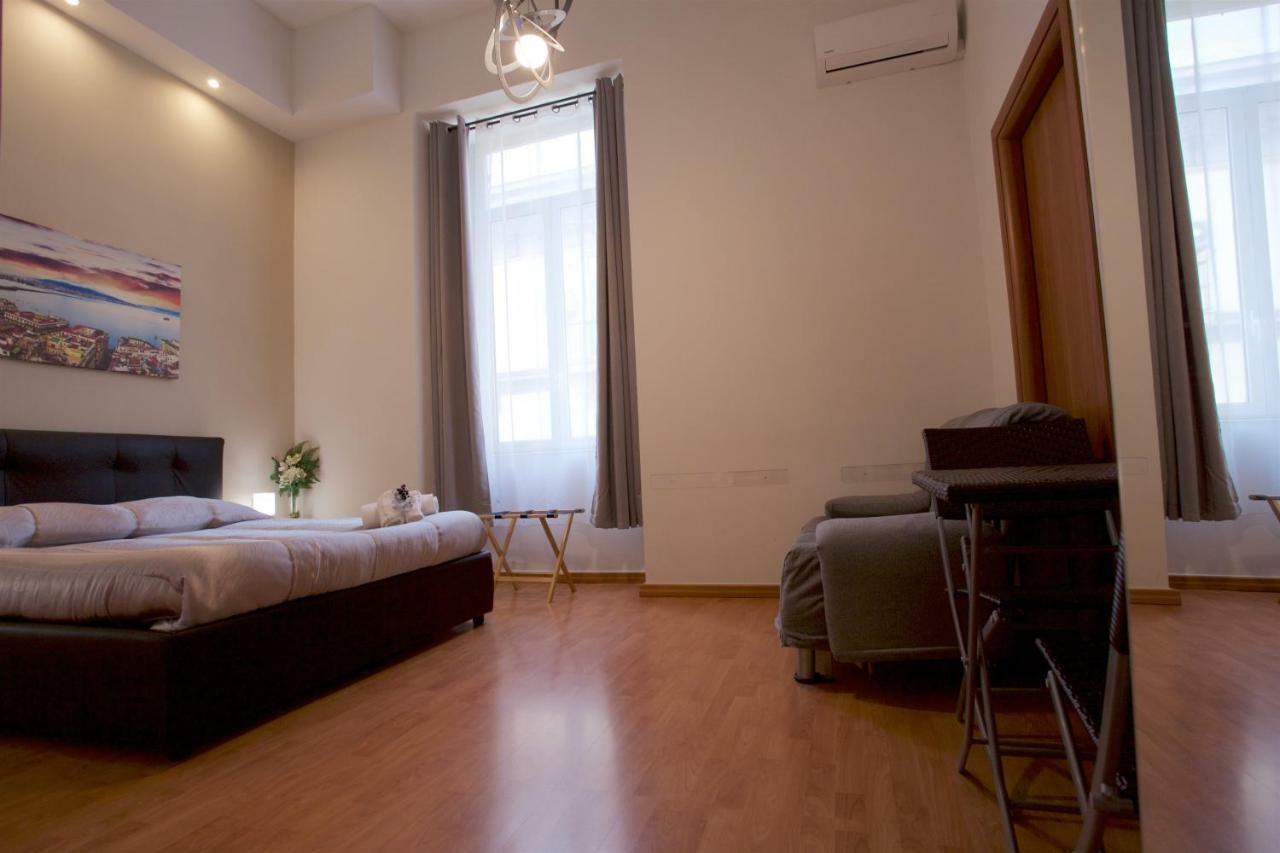 Metronapoli Bed and Breakfast Exteriör bild