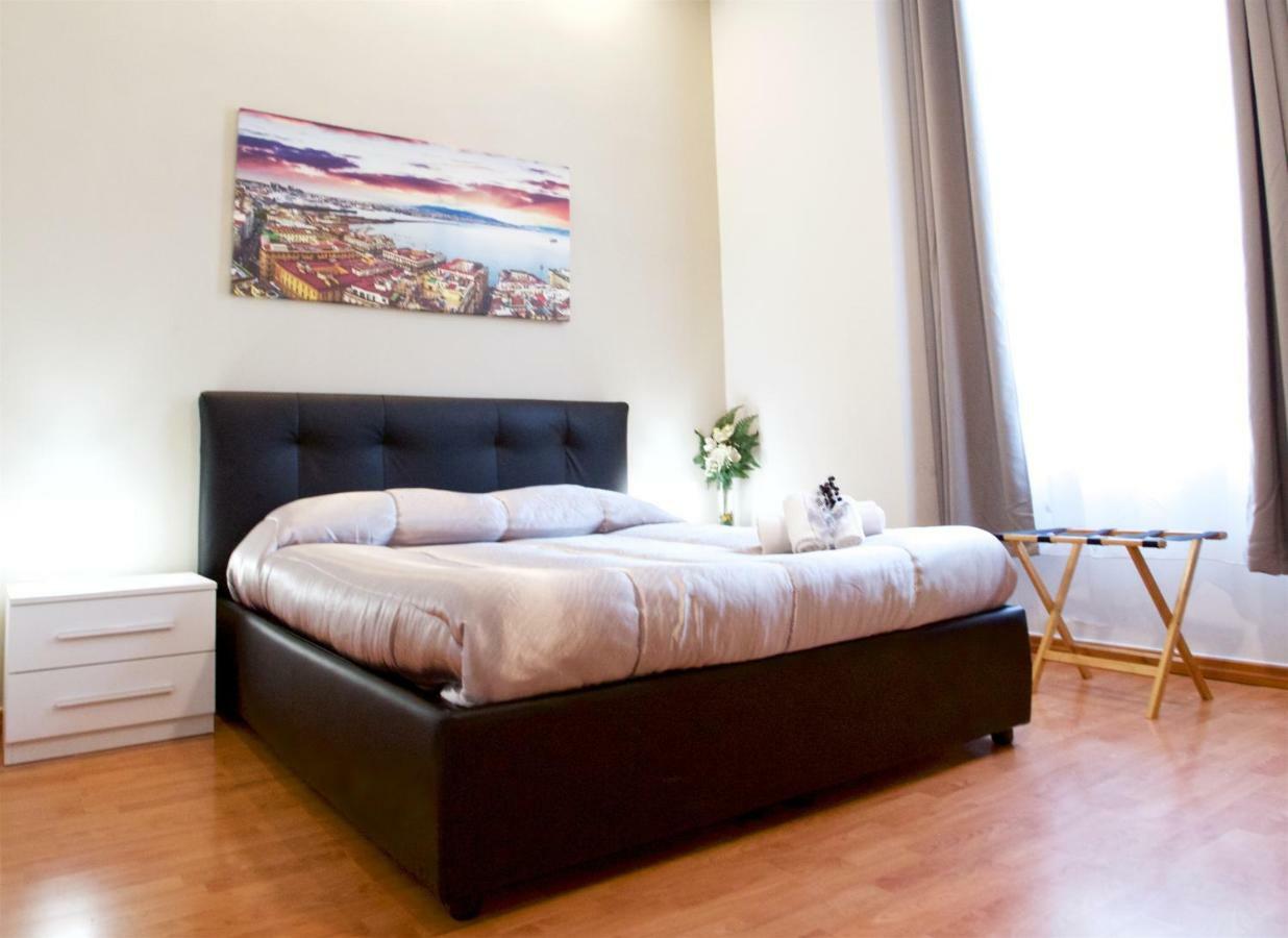 Metronapoli Bed and Breakfast Exteriör bild